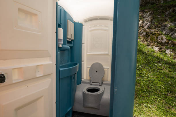 Portable Toilet Options We Offer in Belpre, OH