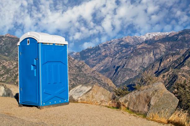 Best Portable restroom trailer rental  in Belpre, OH